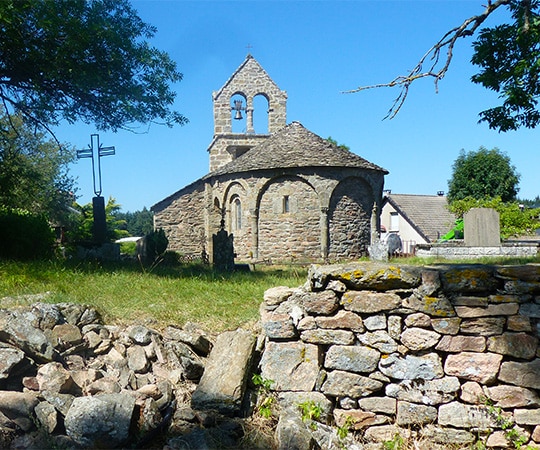 Église du Puy-Laurent vue de derrière.