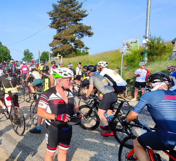 Rassemblement de vélos- La Butinerie